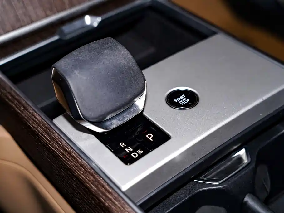 Land Rover Range Rover — миниатюра 25