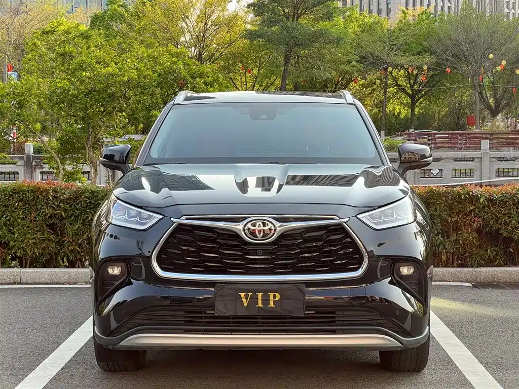 Toyota Highlander 2024 380T 7 мест