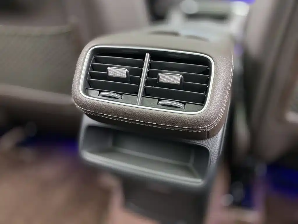 Mercedes-Benz GLE (Import) — миниатюра 25