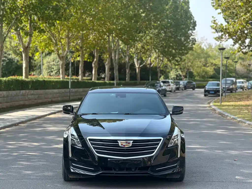 CADILLAC CT6