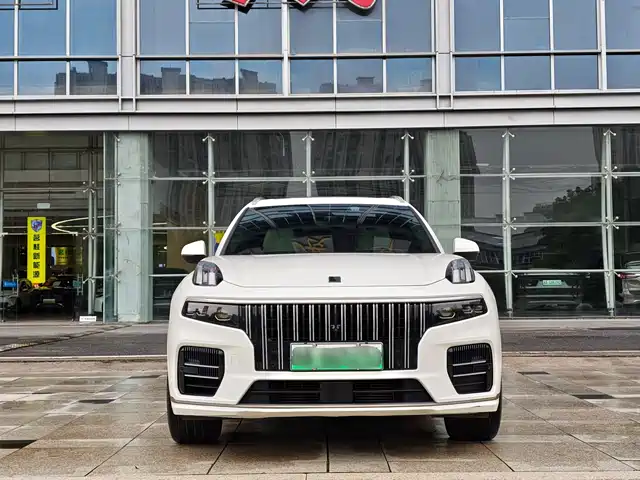 2022 Lynk & Co 09