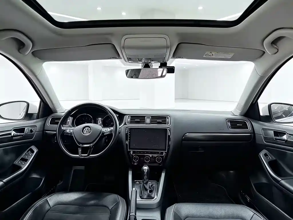 Volkswagen Sagitar — миниатюра 4