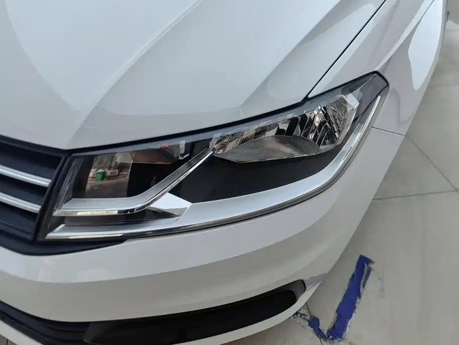 Volkswagen Santana — миниатюра 5