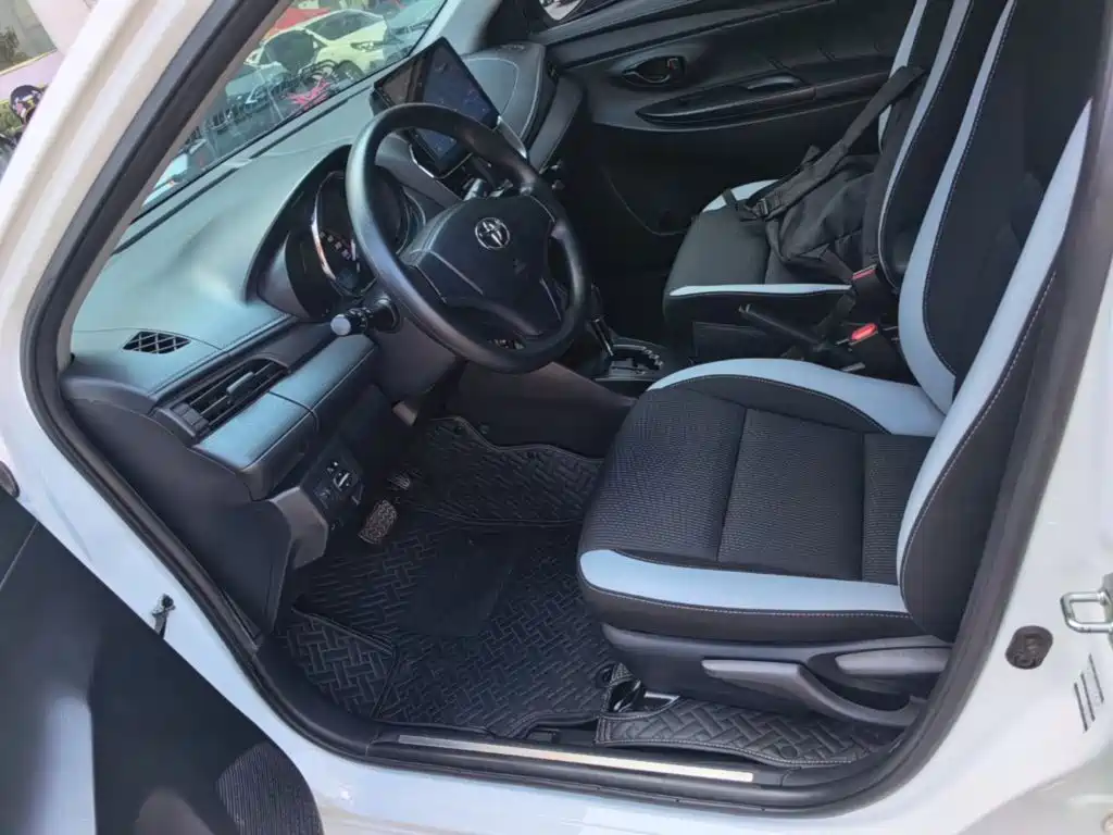 Toyota Yaris L — миниатюра 15