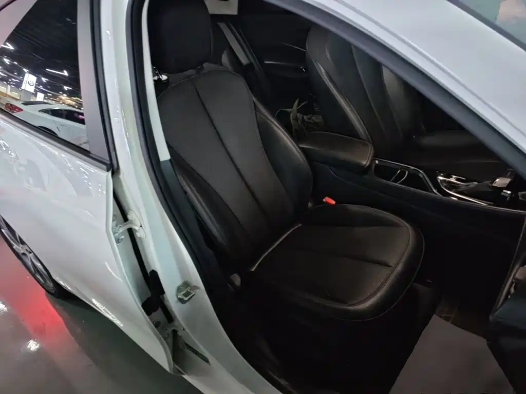 Buick Verano — миниатюра 25
