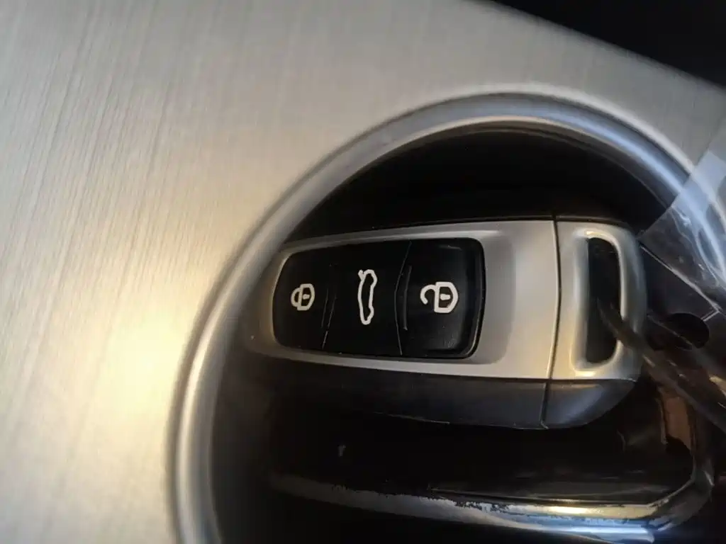 Geely Vision — миниатюра 9
