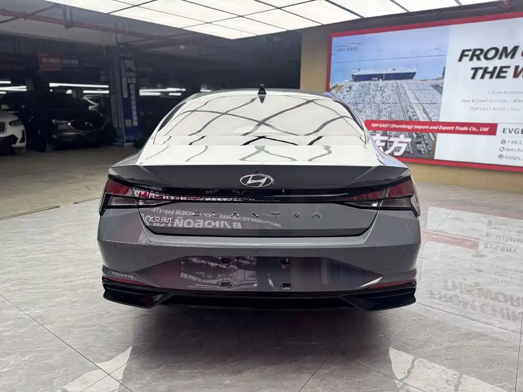 Hyundai Elantra — миниатюра 6