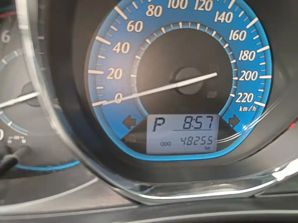 Toyota Yaris L — миниатюра 12