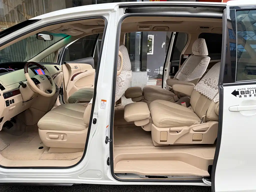 Toyota Previa — миниатюра 14