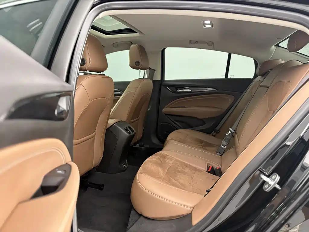 Buick Regal 2023 552T Smart