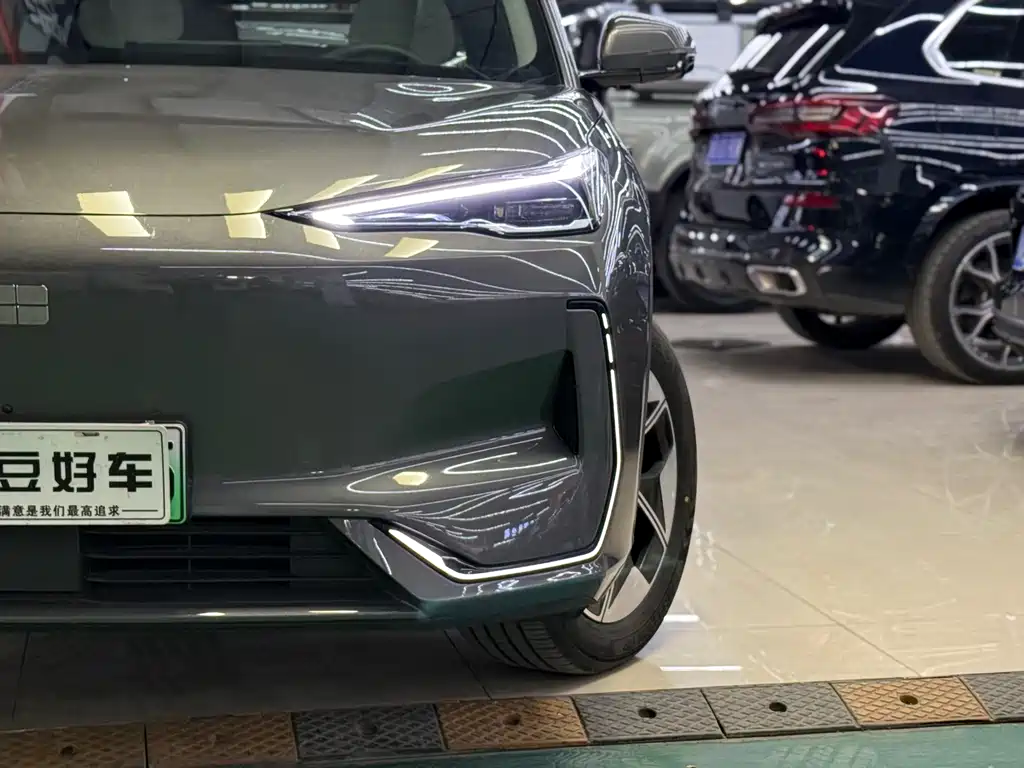 GEELY GALAXY GALAXY E5