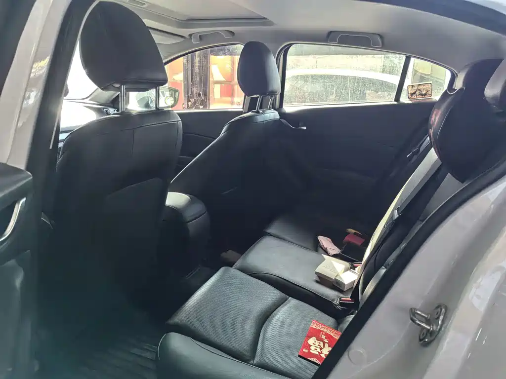 Mazda 3 Axela — миниатюра 9