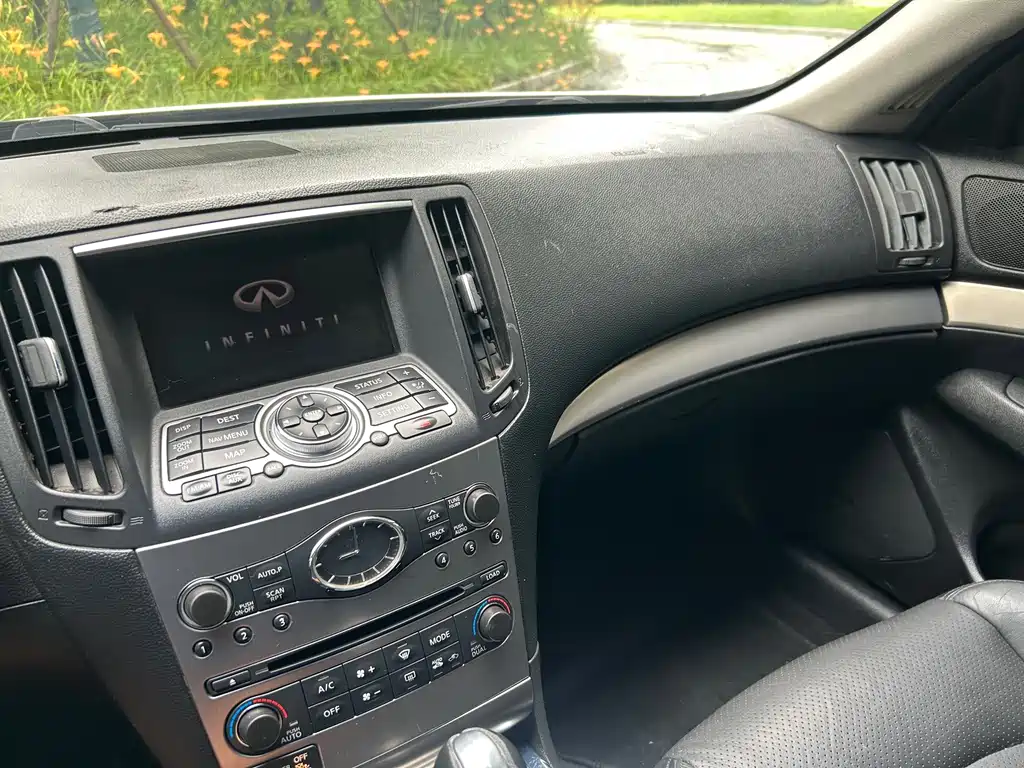 Infiniti G — миниатюра 12