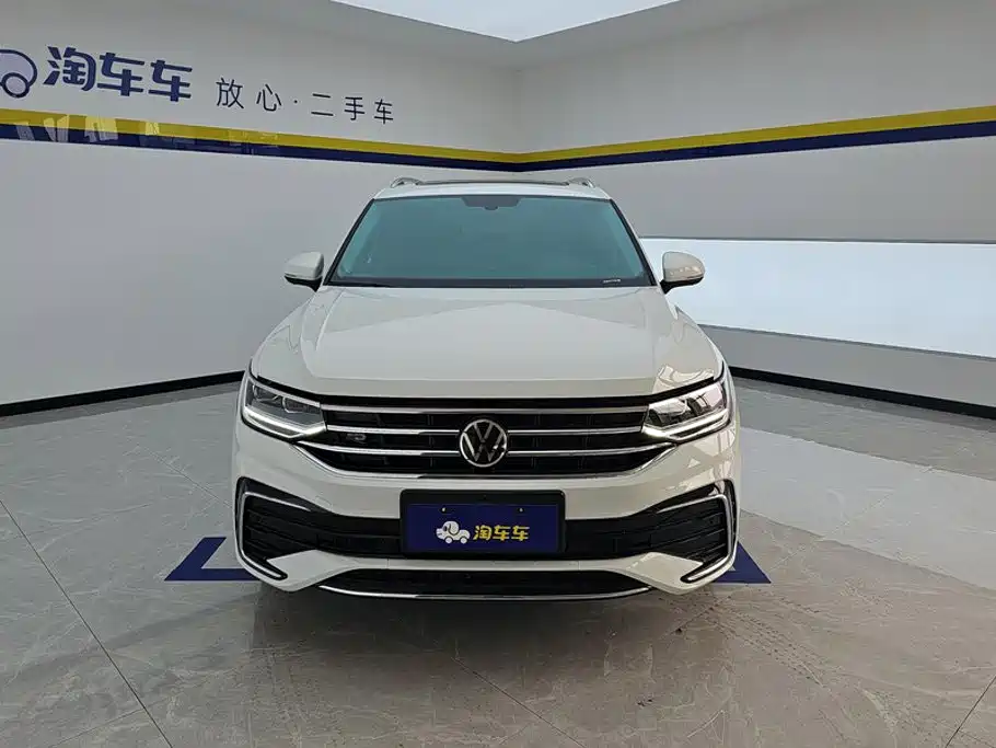 Volkswagen Tiguan L — миниатюра 2