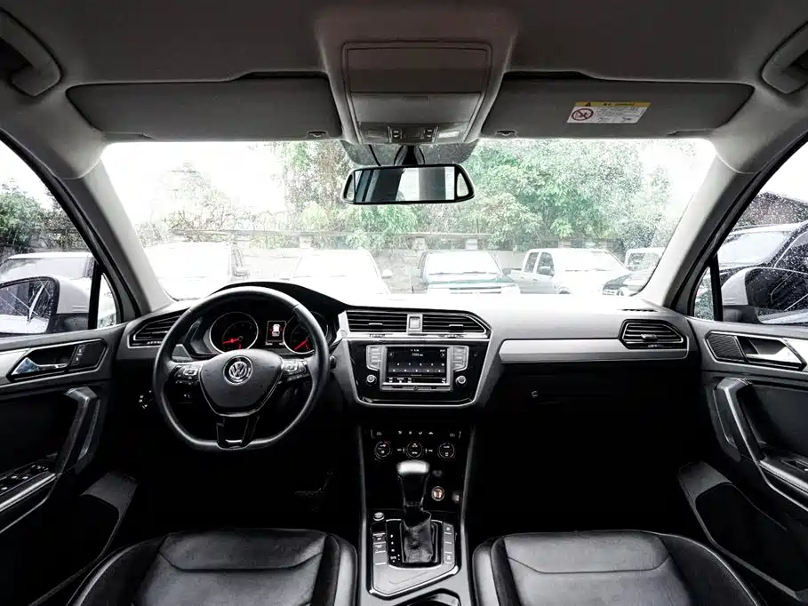 Volkswagen Tiguan L L 2017 330TSI AT Comfort