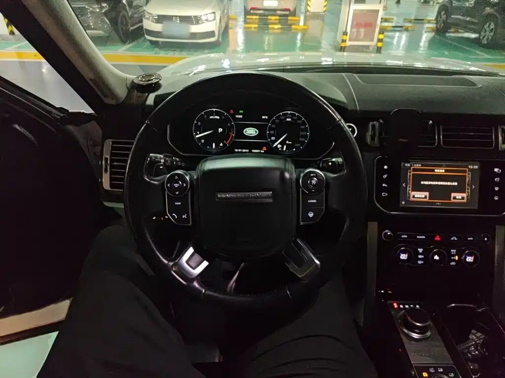 Land Rover Range Rover — миниатюра 3