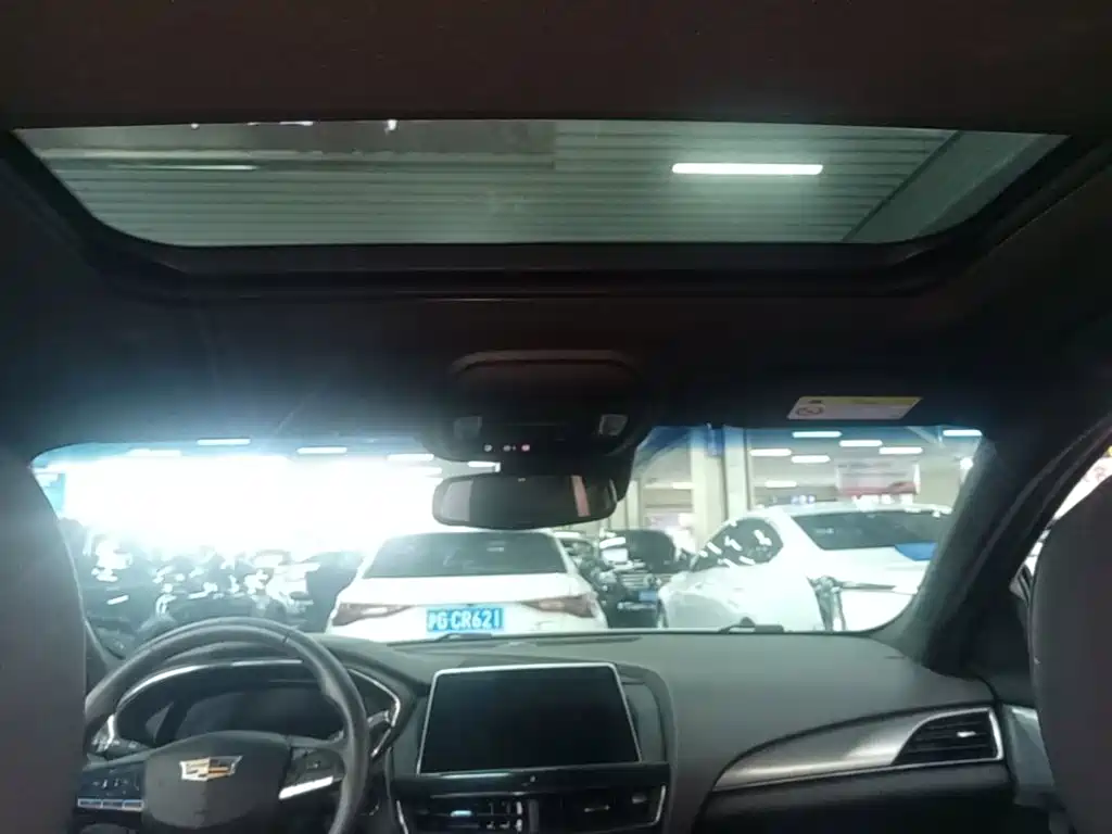 Cadillac CT5 — миниатюра 18