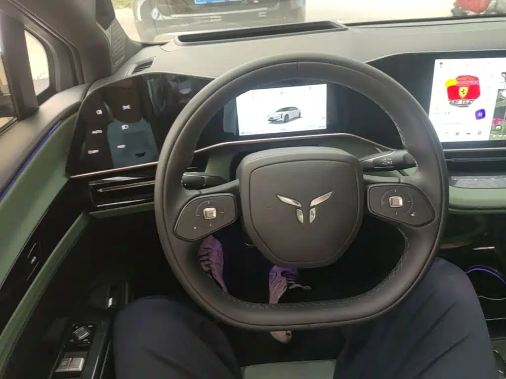 Hongqi Hongqi EH7 — миниатюра 11