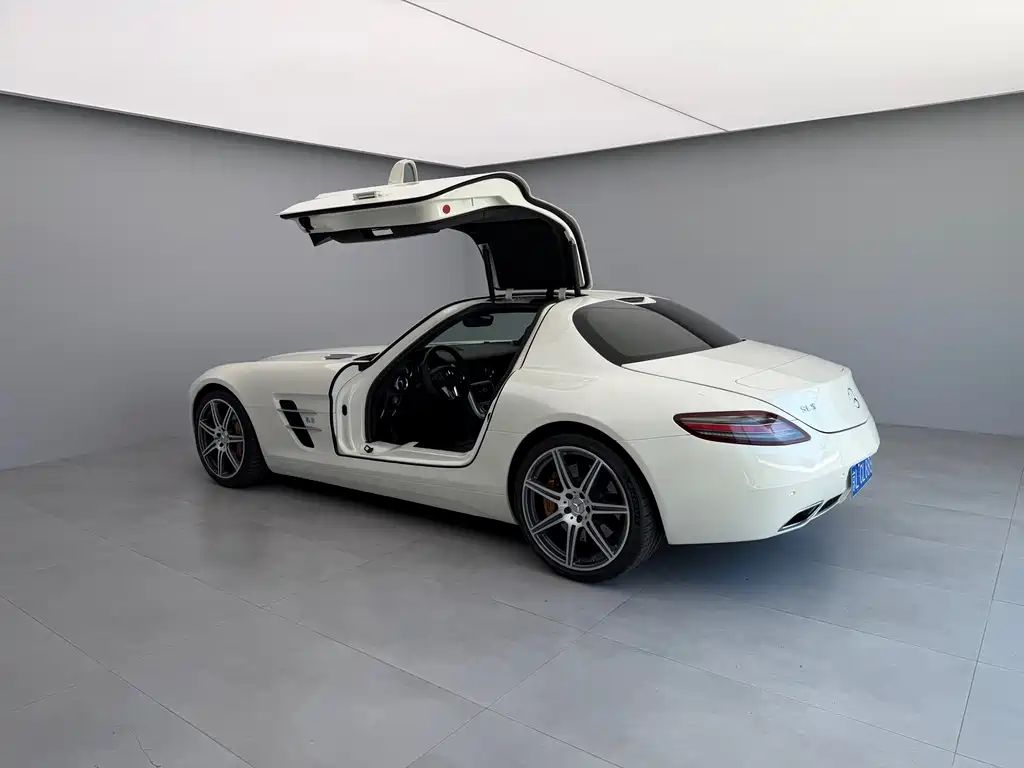 Mercedes-Benz SLS AMG — миниатюра 3
