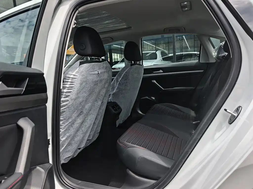 Volkswagen Lavida 2026 300TSI DSG