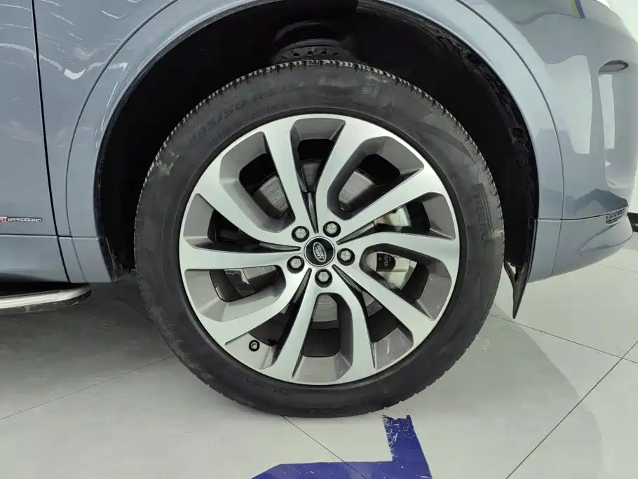 Land Rover Discovery Sport — миниатюра 6