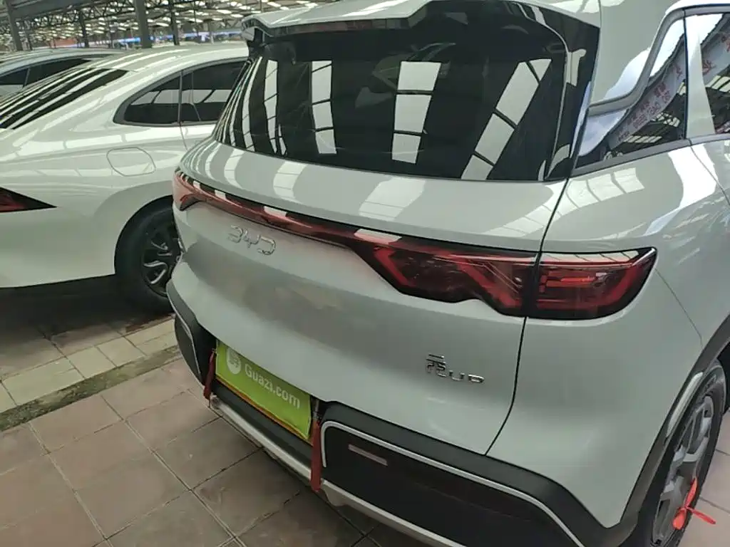 BYD Yuan Up UP 2025 301KM