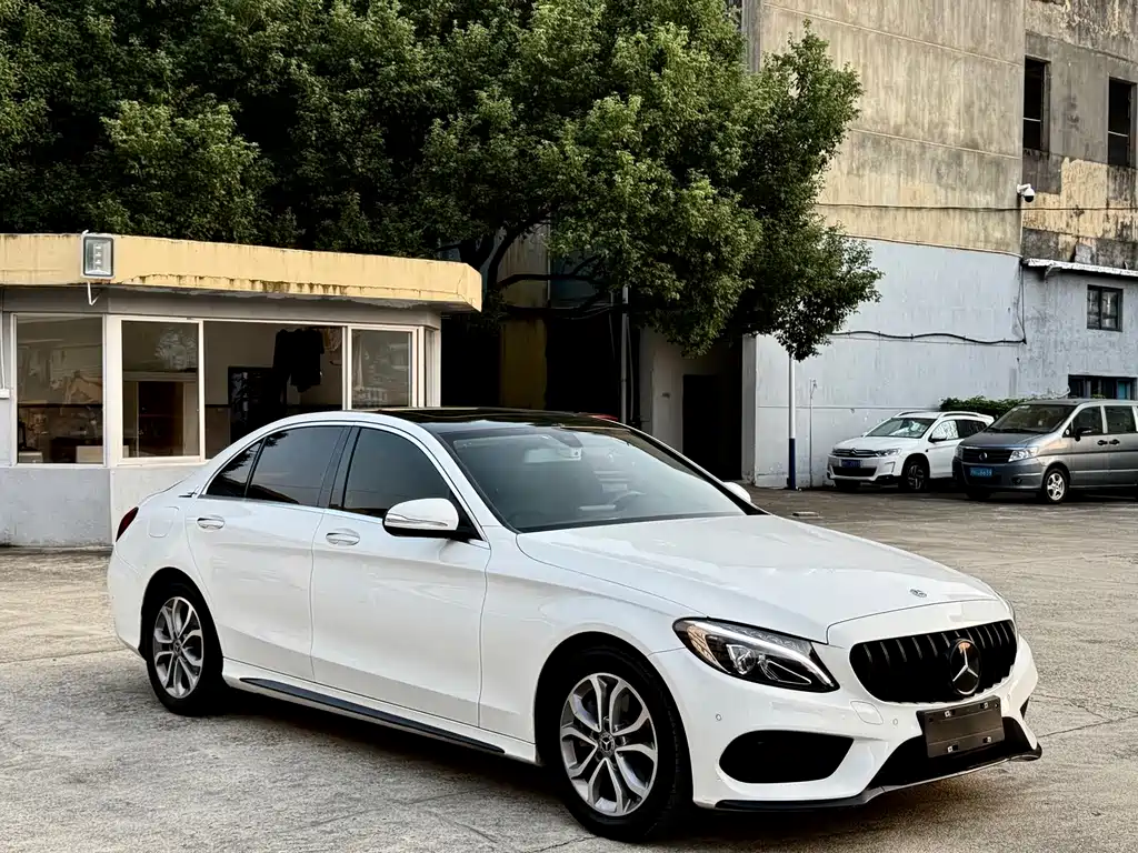 Mercedes-Benz C-Class — миниатюра 3