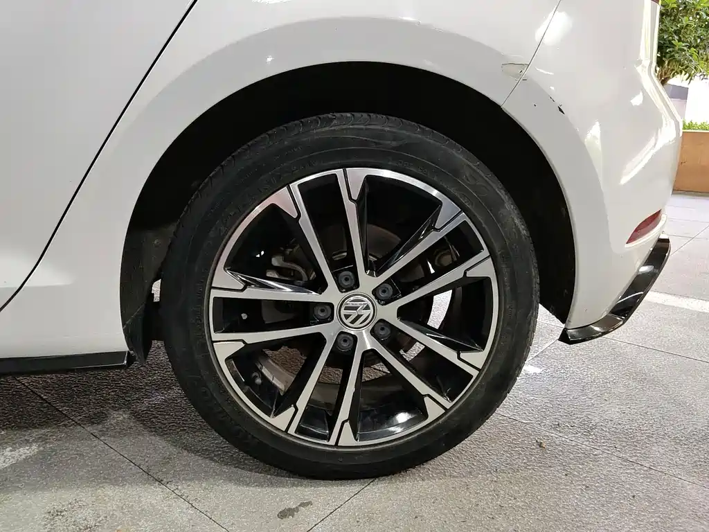 Volkswagen Golf — миниатюра 16