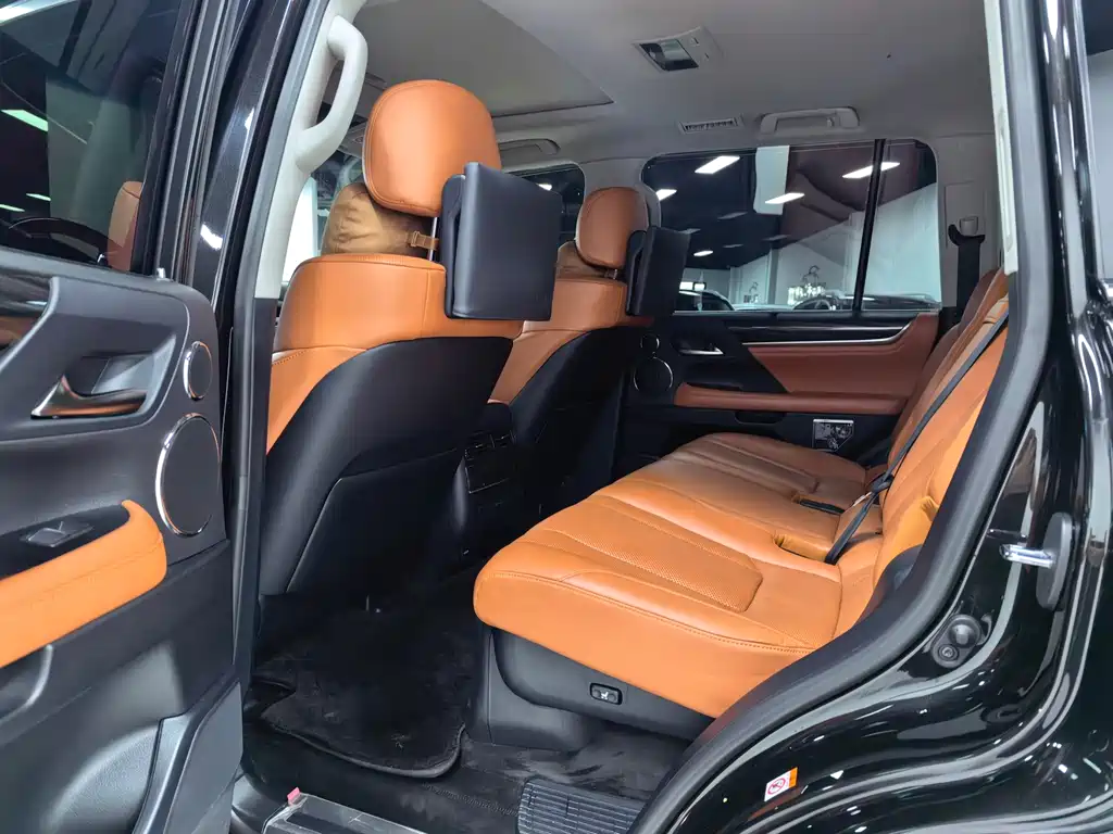 Lexus LX — миниатюра 4