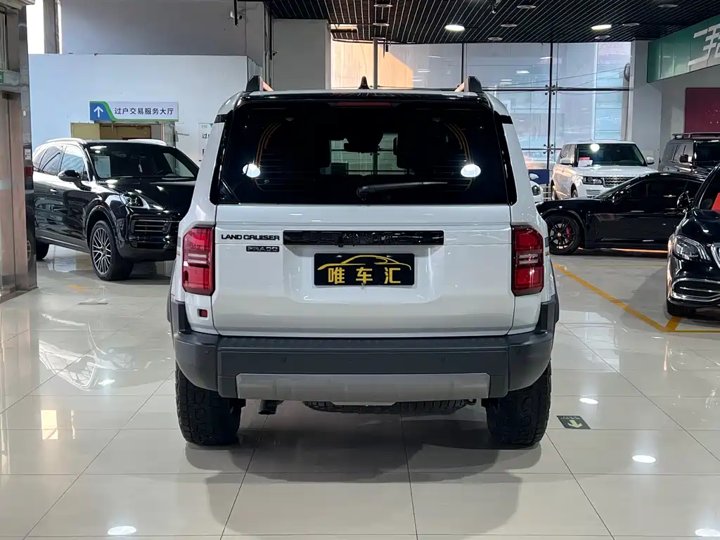 TOYOTA PRADO
