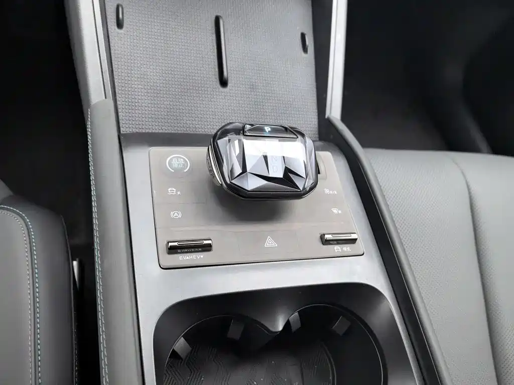 BYD Qin L — миниатюра 13