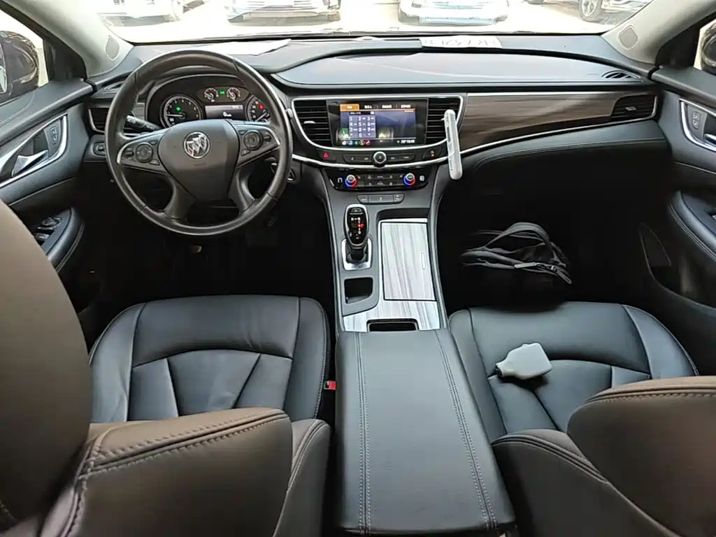 Buick LaCrosse — миниатюра 10