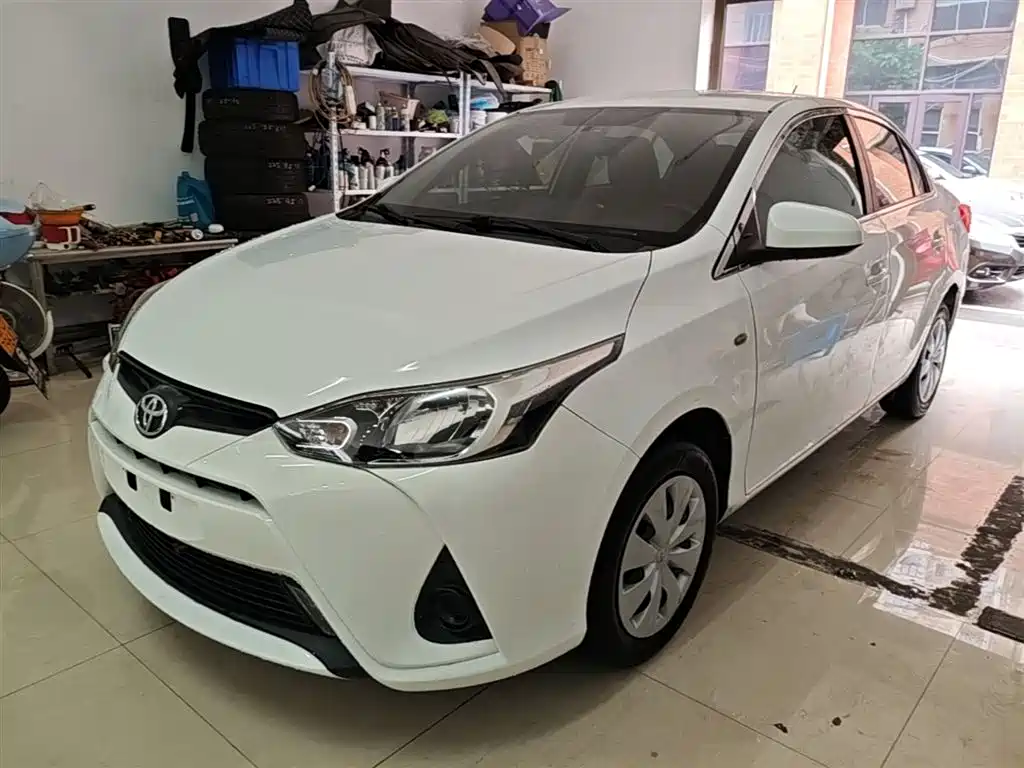 Toyota Yaris L 2020