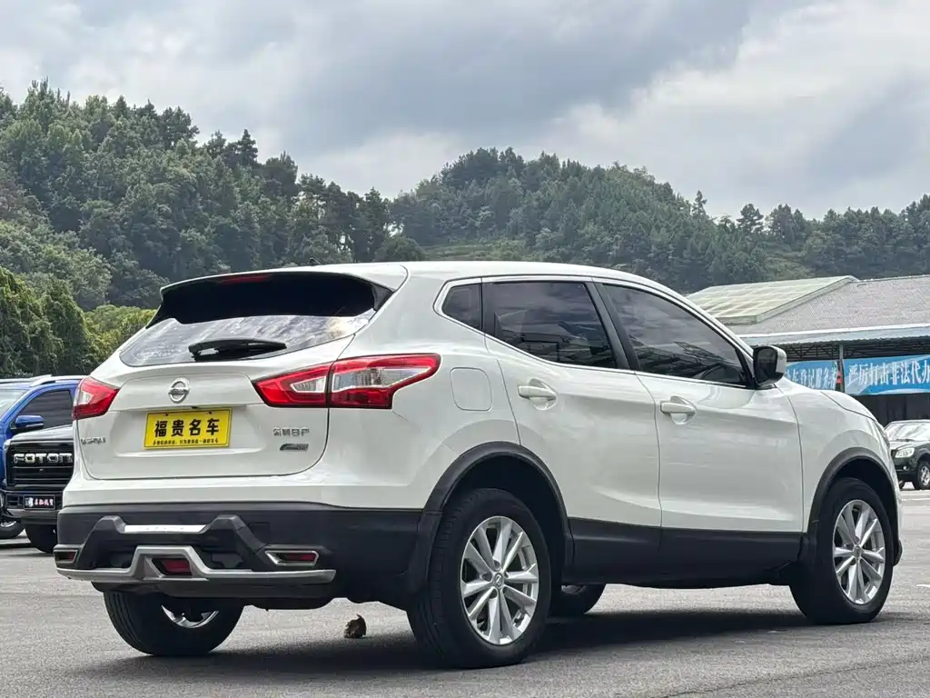 Nissan Qashqai — миниатюра 7
