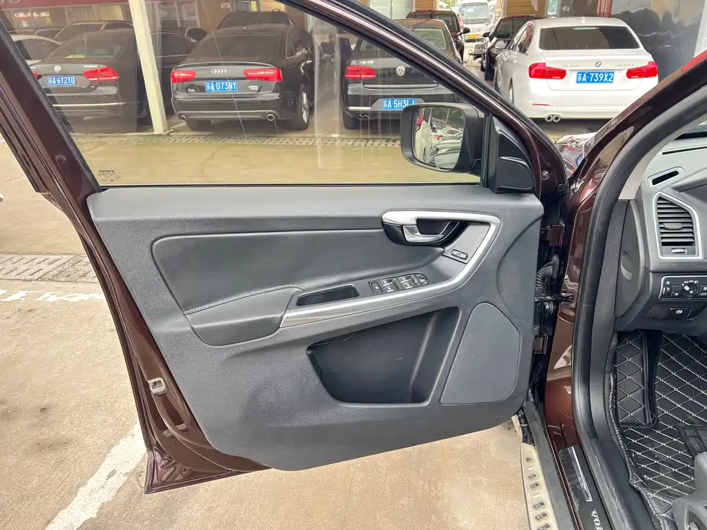 Volvo XC60 2017 T5 AWD