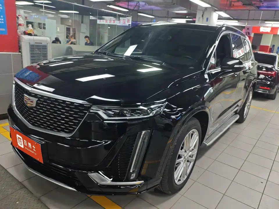 Cadillac XT6