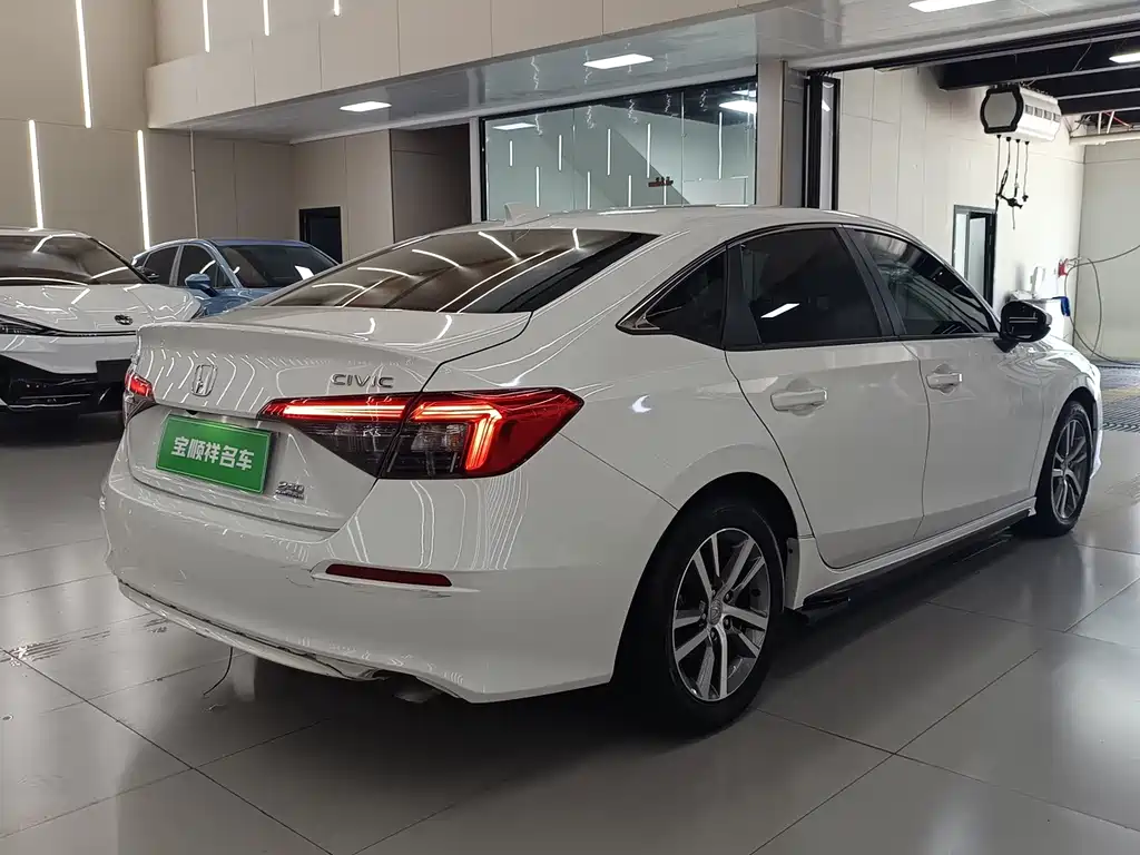 Honda Civic — миниатюра 4