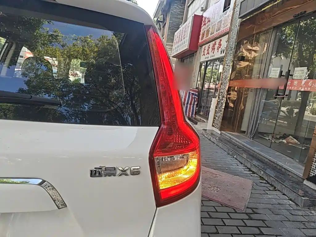 Geely Vision X6 — миниатюра 8