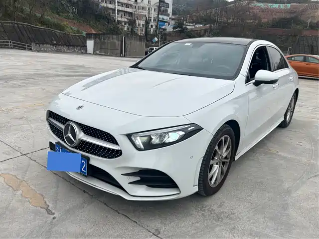 MERCEDES-BENZ A CLASS 2021
