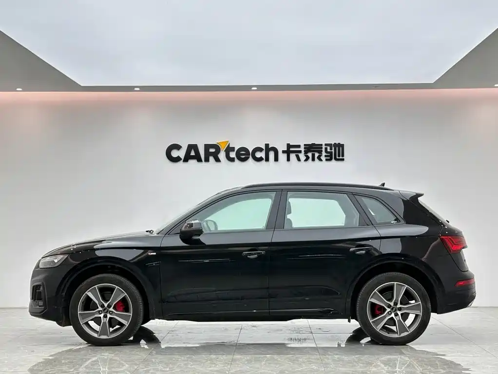 Audi Q5L — миниатюра 2