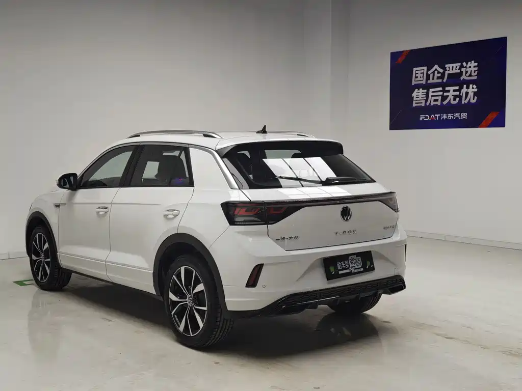 Volkswagen T-Roc — миниатюра 6