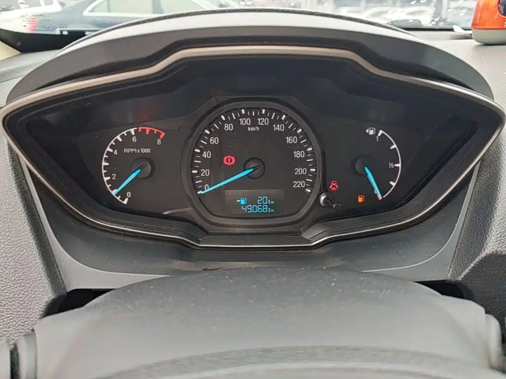 Ford Escort — миниатюра 12
