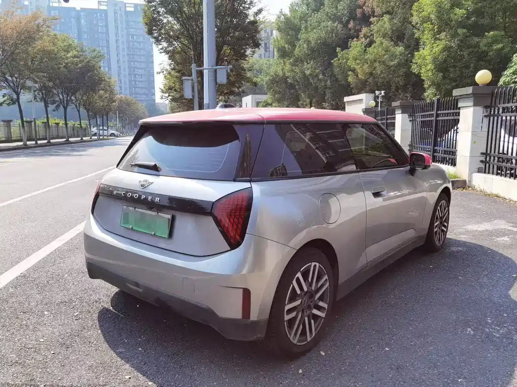 MINI MINI COOPER EV — миниатюра 4