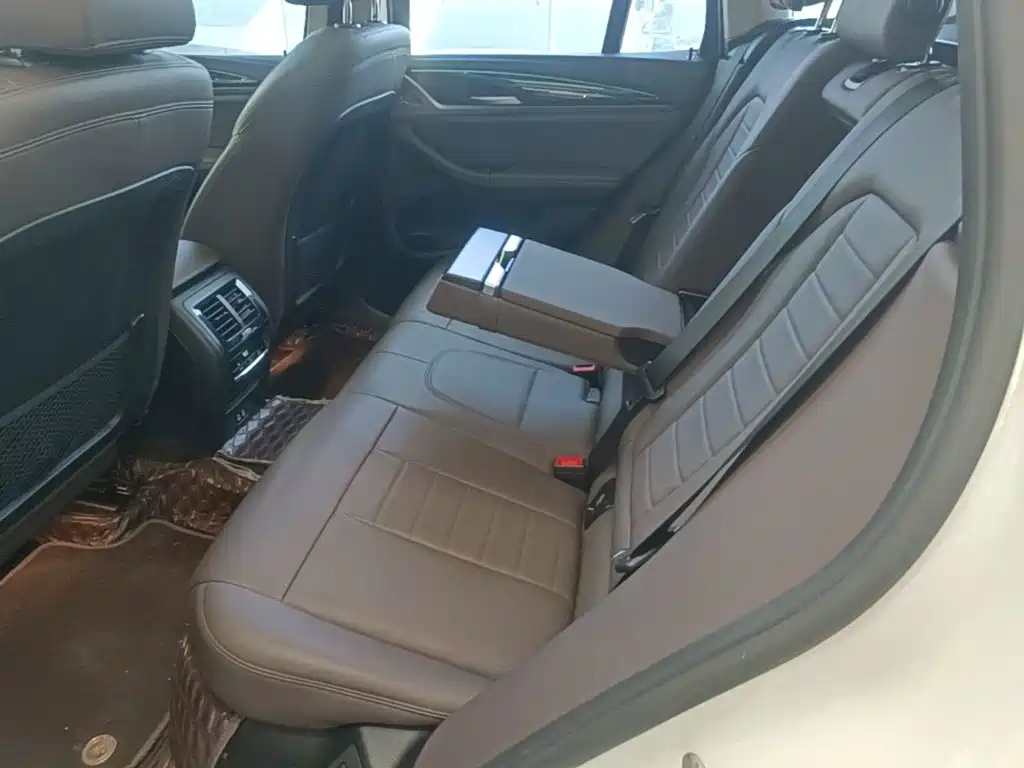 BMW iX3 — миниатюра 17