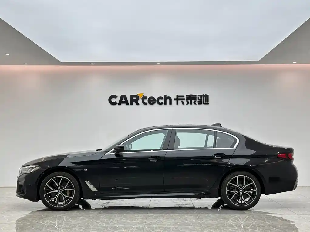 BMW 5 Series — миниатюра 2