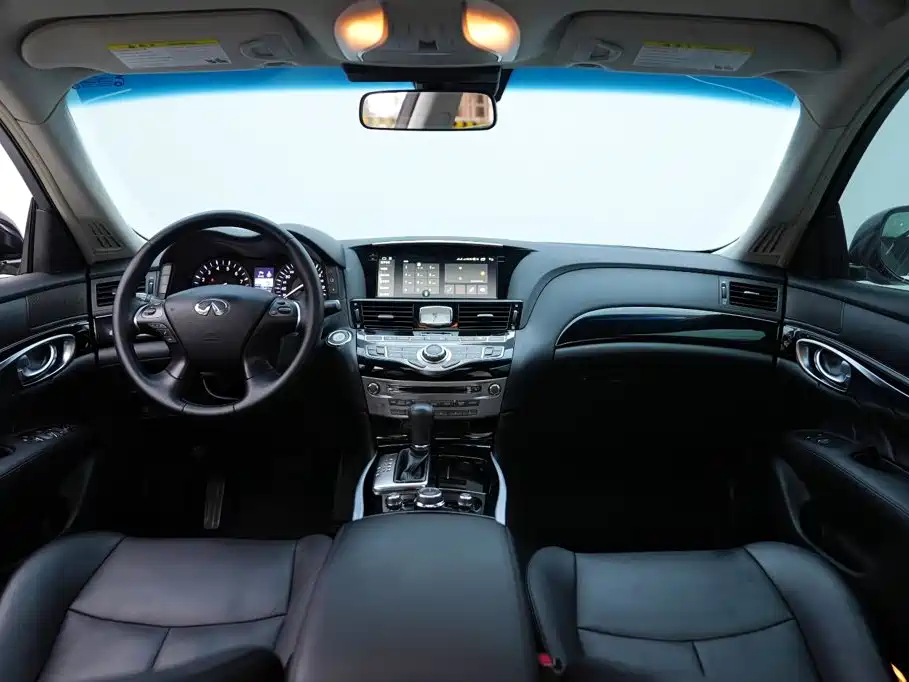 Infiniti Q70 — миниатюра 9