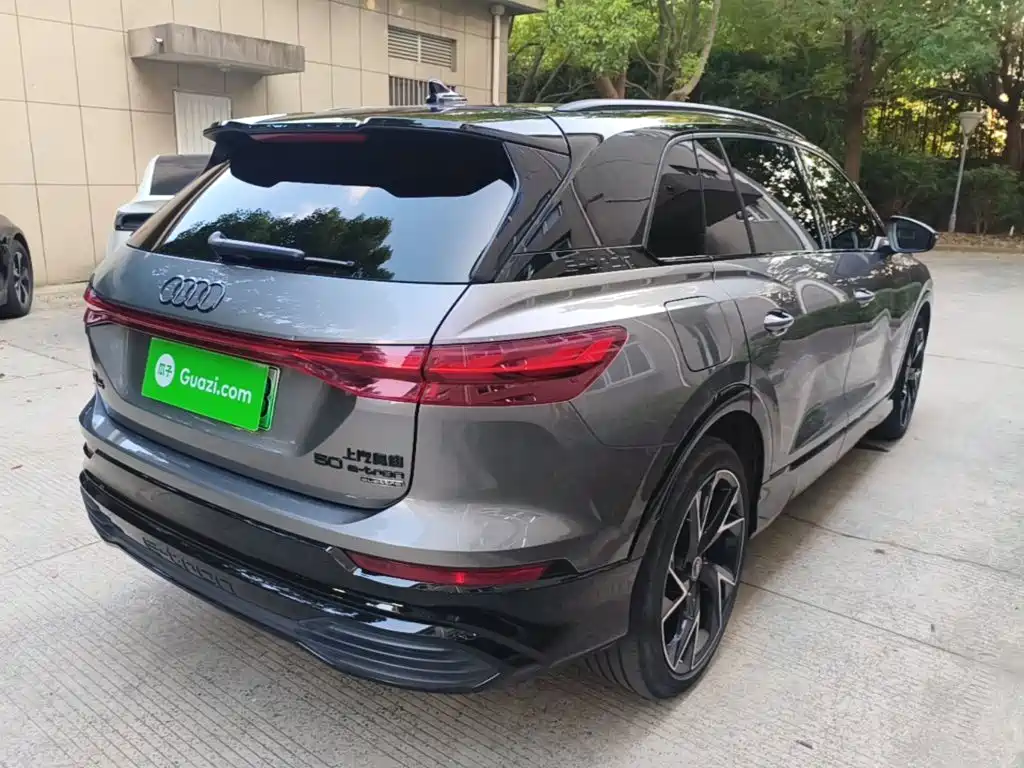 Audi Q5 e-tron — миниатюра 7