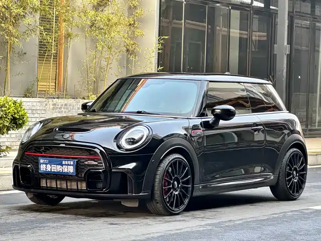 MINI JCW