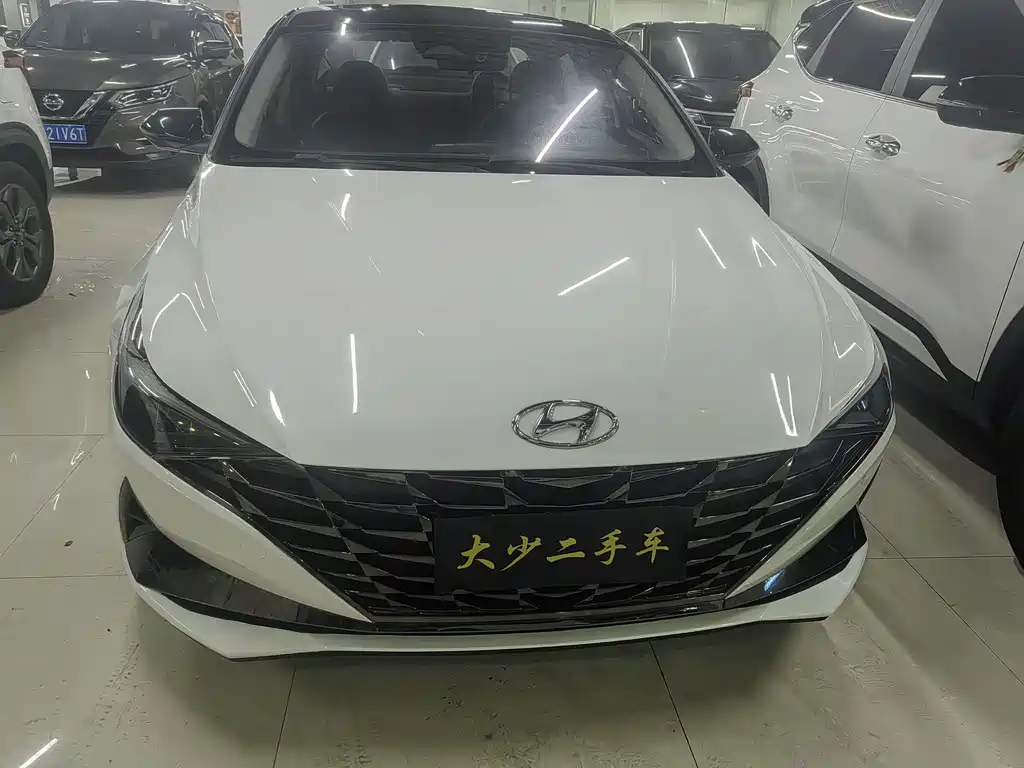 Hyundai Elantra — миниатюра 2