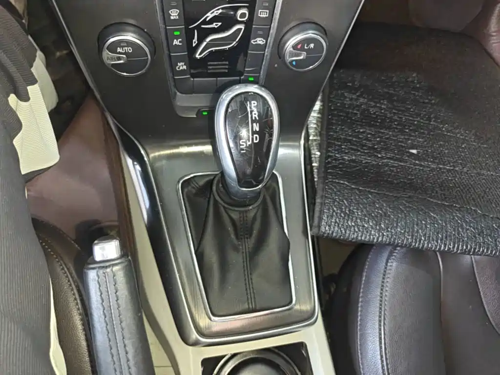 Volvo V40 — миниатюра 19